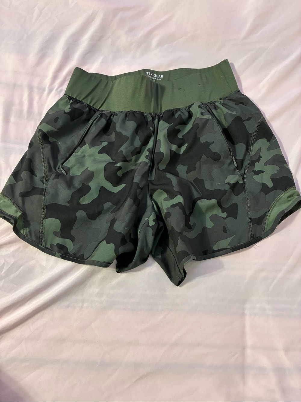 tek gear Women's Camo Athletic Shorts - Dark Green & Black